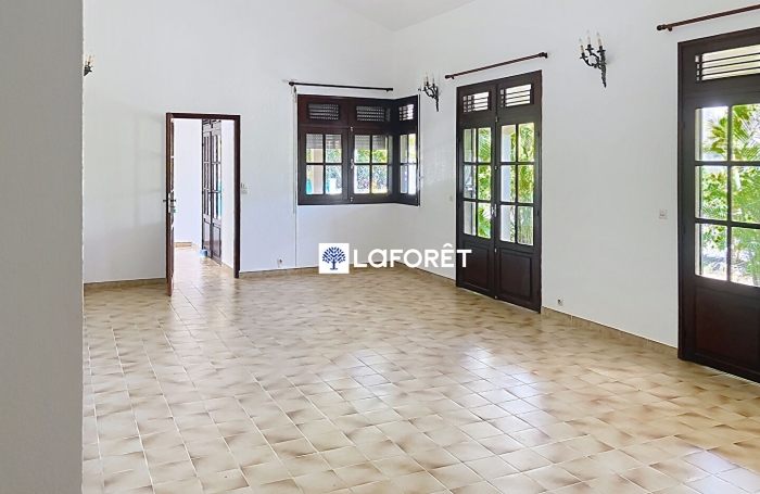 Location Maison 150m&sup2; 5 pi&egrave;ces Gosier