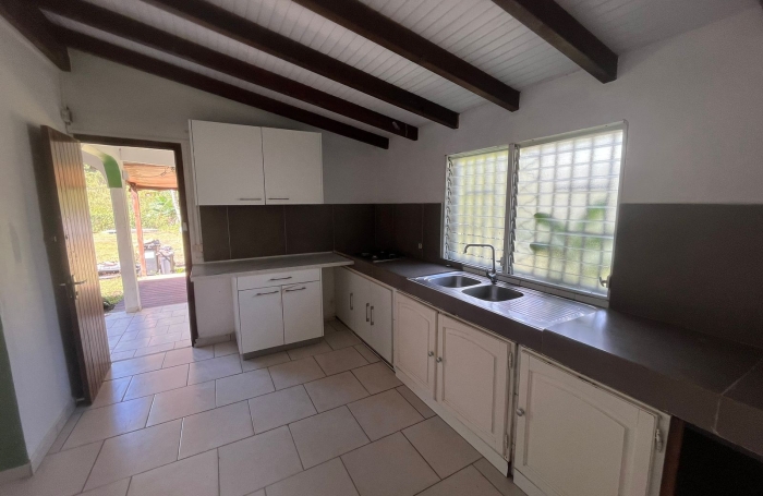 A louer - Maison individuelle F3   Beausoleil, Les Abymes
