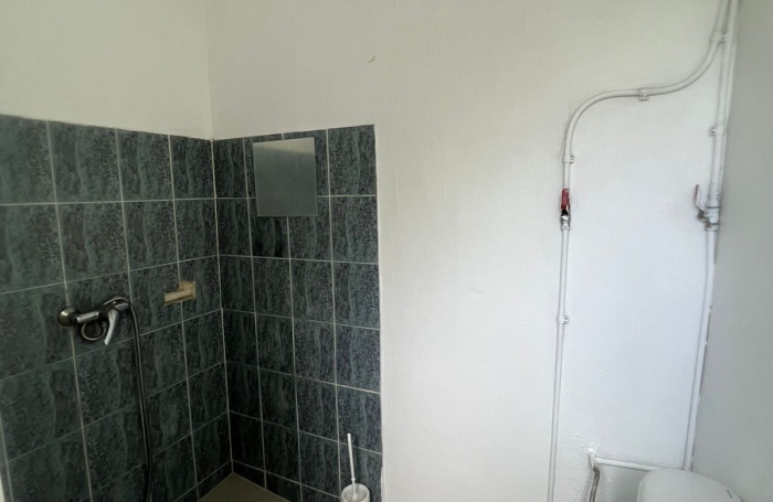 A louer - Maison individuelle F3   Beausoleil, Les Abymes