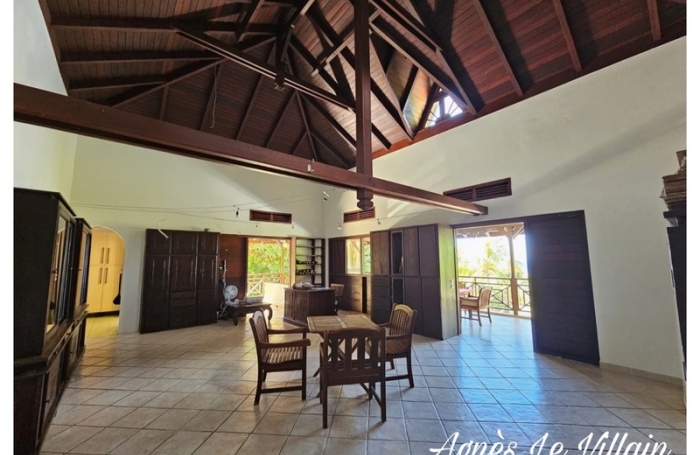Vente Maison 263m&sup2; 15 pièces Pointe-Noire