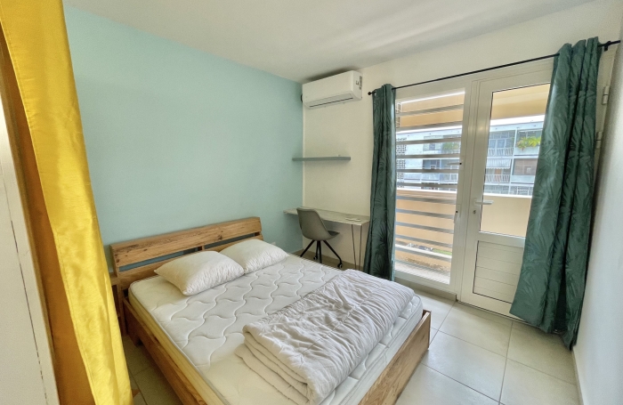 VENTE EXCLUSIVE - T4 R&Eacute;NOV&Eacute; 3EME ETAGE ASCENSEUR IMMEUBLE SECURIS&Eacute;