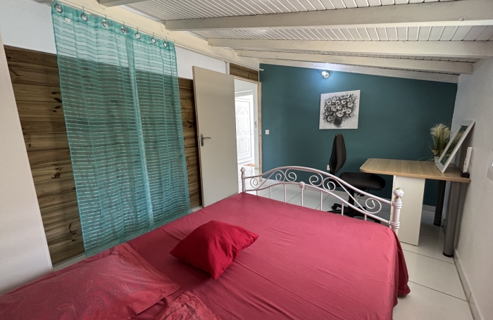 &Agrave; louer   F3 haut de villa meubl&eacute;   1 100 &euro; charges comprises