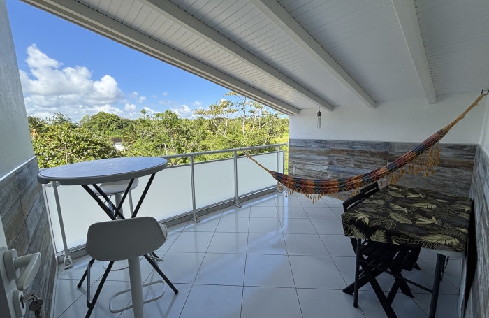 &Agrave; louer   F3 haut de villa meubl&eacute;   1 100 &euro; charges comprises
