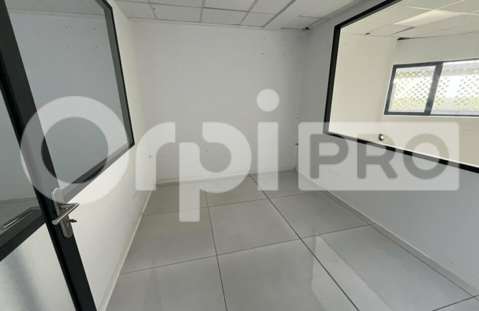 Louez un Bureauxl aux Abymes avec ORPI BOUTAREL