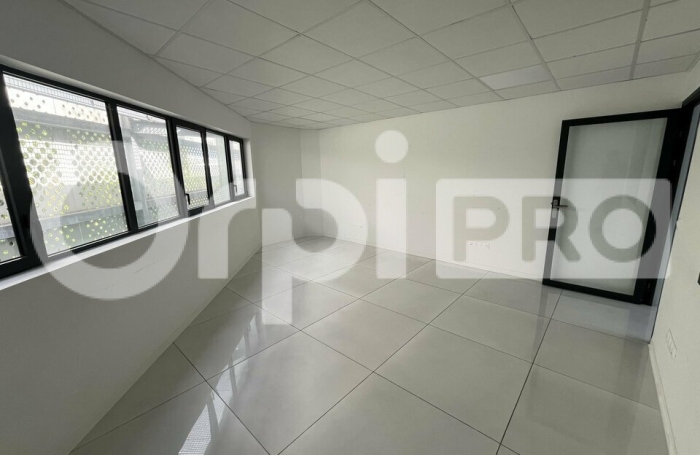 Louez un Bureauxl aux Abymes avec ORPI BOUTAREL