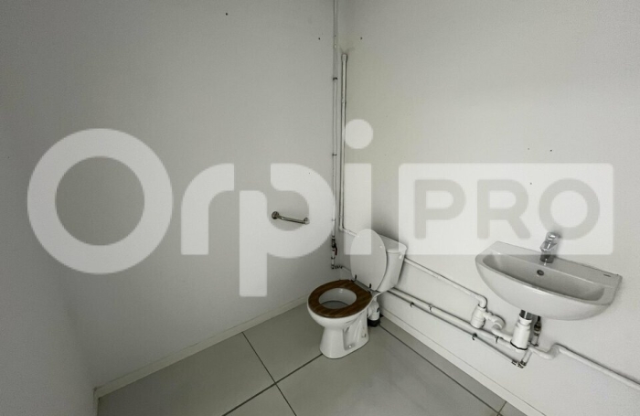 Louez un Bureauxl aux Abymes avec ORPI BOUTAREL