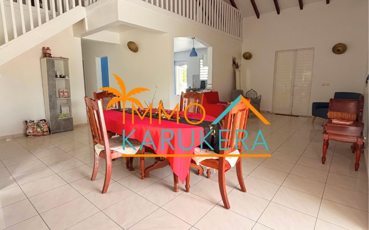  VILLA CR&Eacute;OLE VUE MER 350 M DE LA PLAGE AU MOULE