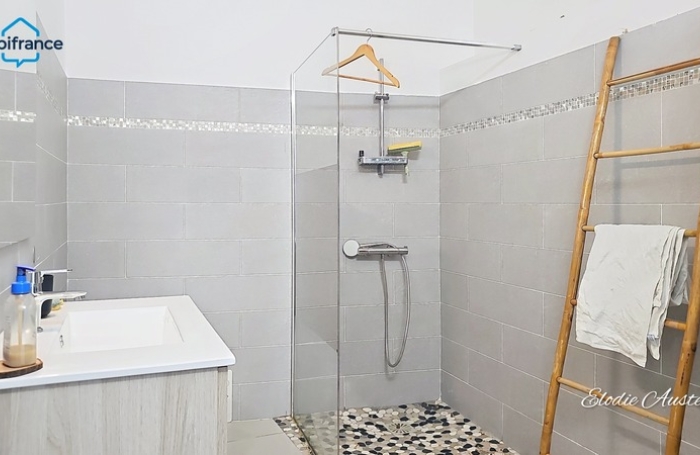 Vente Immeuble 149m&sup2; 9 pièces Basse-Terre