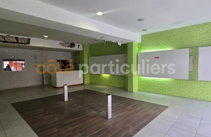 Vente Local commercial 92m&sup2; 2 pi&egrave;ces Pointe-&agrave;-Pitre