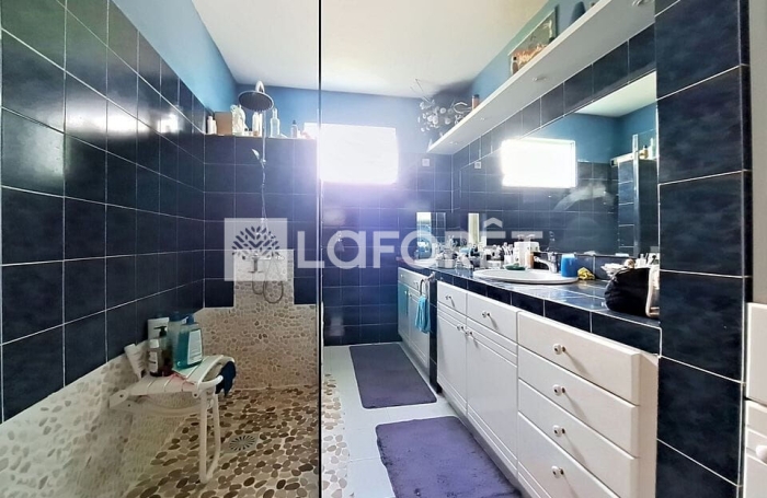Vente Maison 197.15m&sup2; 6 pi&egrave;ces Saint Claude