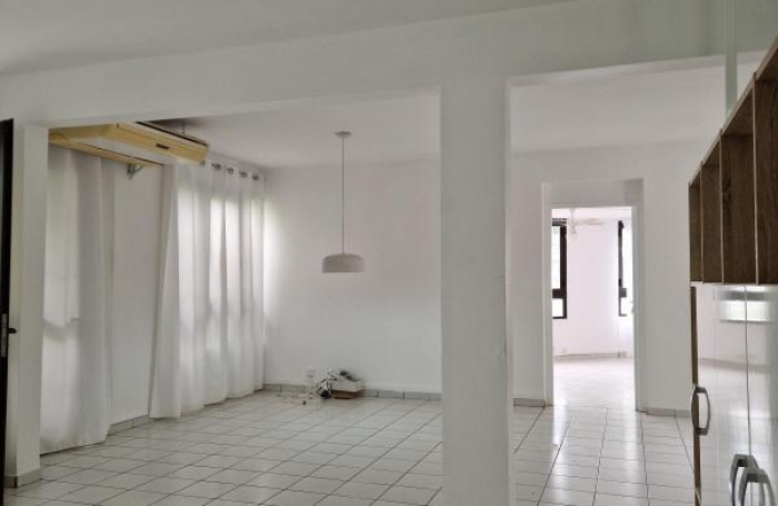 Location Appartement 103.5m&sup2; 3 pièces Basse-Terre