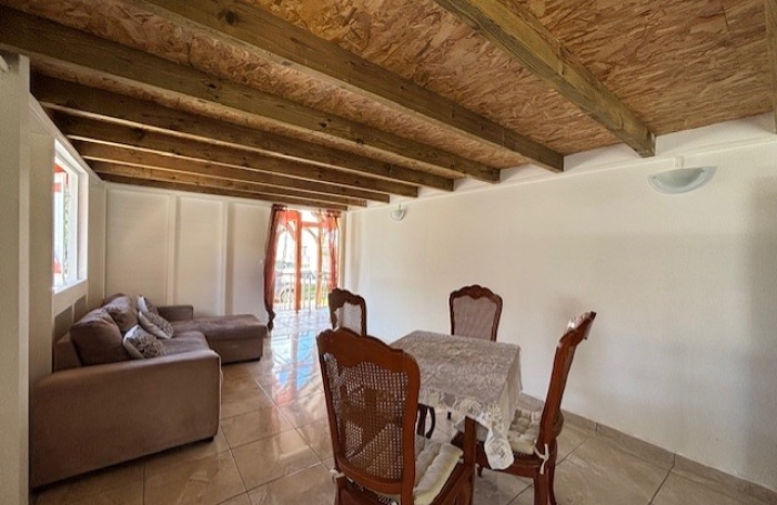 Coup de coeur &agrave; Sainte-Rose ! 103 m2 r&eacute;nov&eacute;
