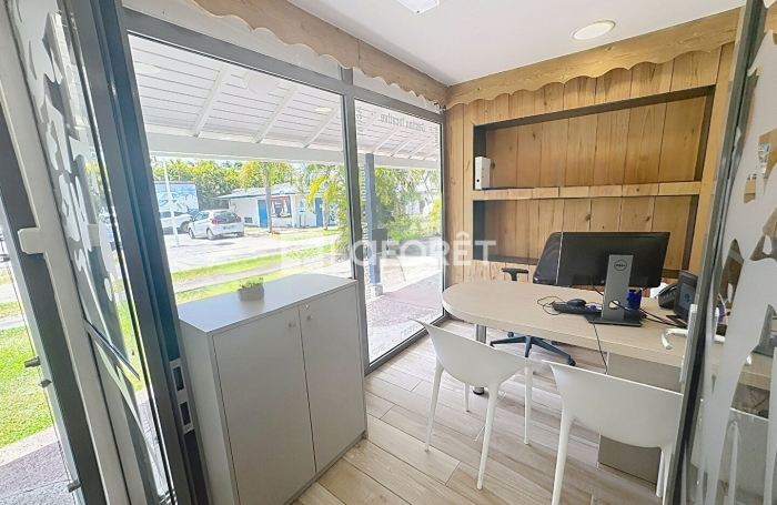 Location Local commercial 50m&sup2; Saint Fran&ccedil;ois