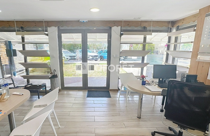 Location Local commercial 50m&sup2; Saint Fran&ccedil;ois