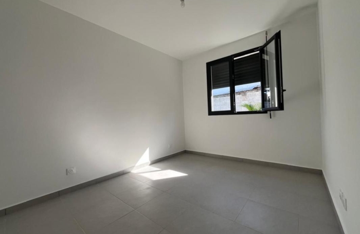 Vente Maison 74.48m&sup2; 3 pièces Basse-Terre