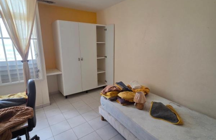 Vente Appartement 72m&sup2; 4 pièces Pointe-&agrave;-Pitre