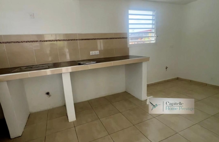 Villa St Fran&ccedil;ois -110 M2 -640M2 Terrain