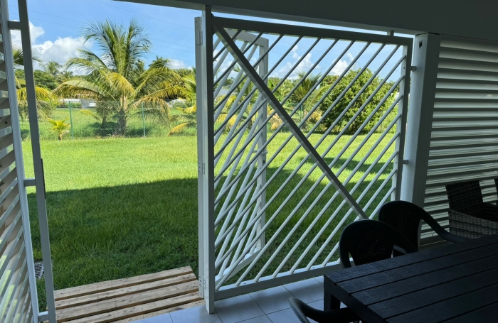 PETIT BOURG, secteur de Colin appartement de type T3  RDC