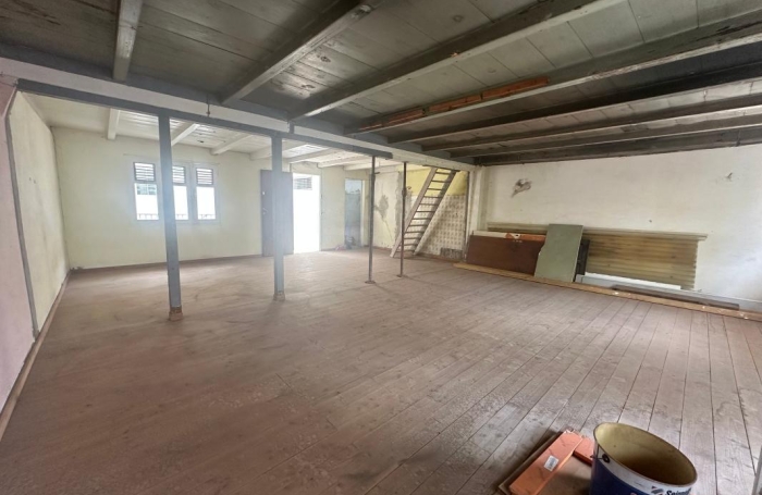 Vente Maison 243.68m&sup2; 5 pièces Basse-Terre