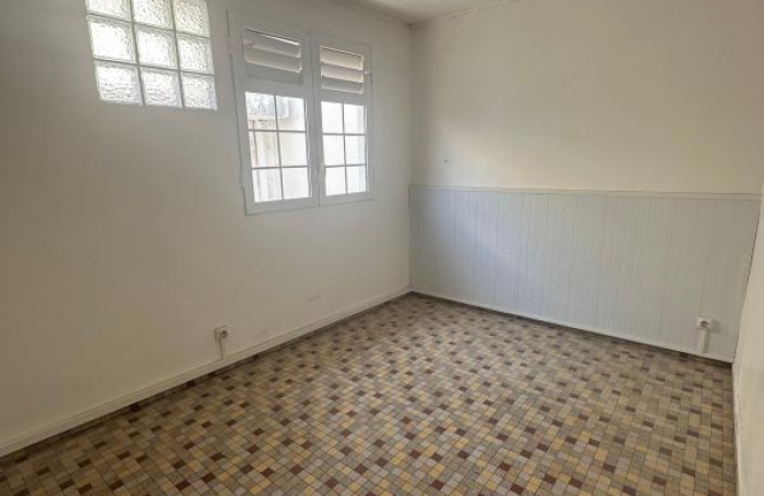 Vente Maison 243.68m&sup2; 5 pièces Basse-Terre
