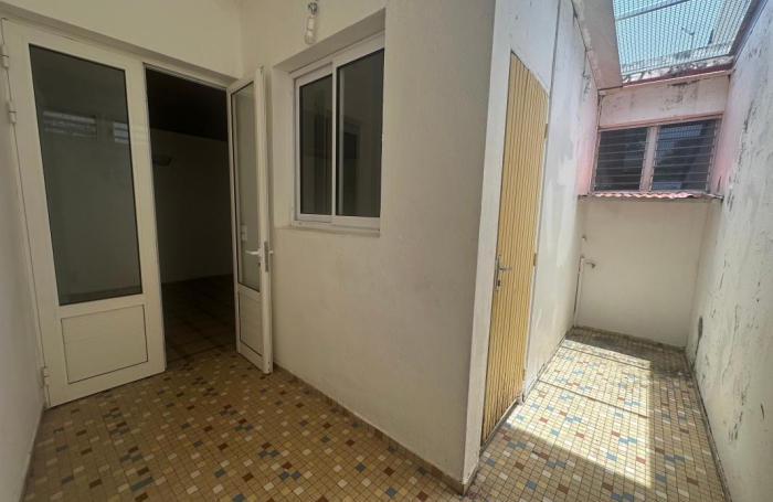 Vente Maison 243.68m&sup2; 5 pièces Basse-Terre