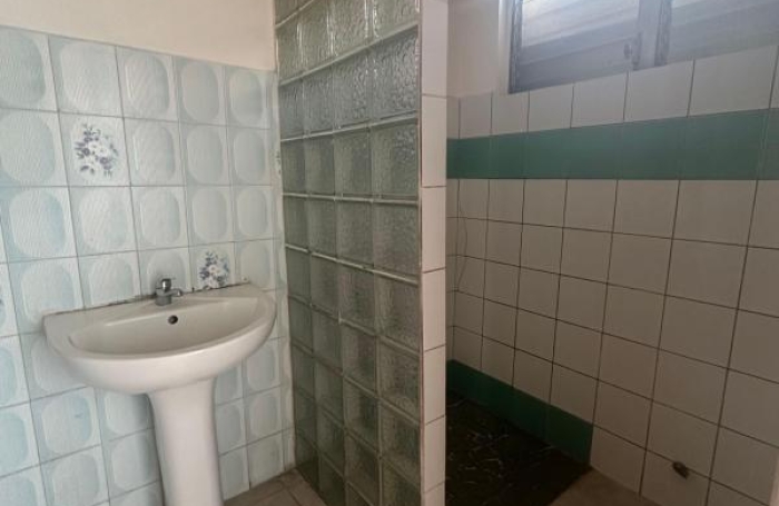 Vente Maison 243.68m&sup2; 5 pièces Basse-Terre