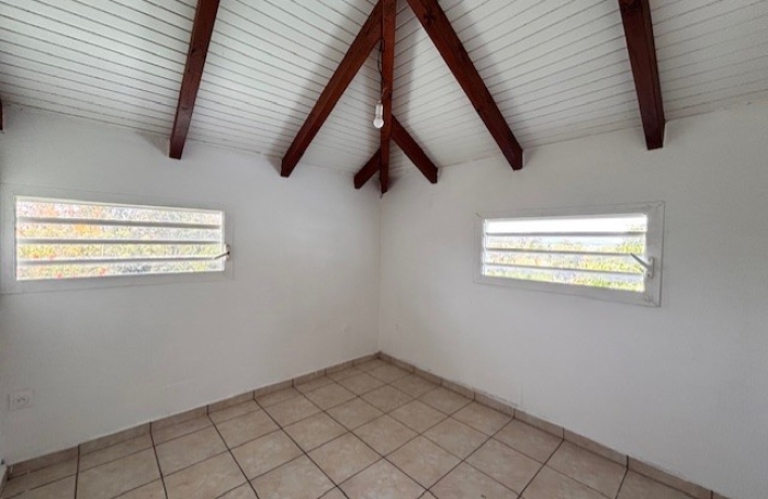 Appartement quatre pi&egrave;ces &agrave; Port-Louis LONGFORT Immobilier