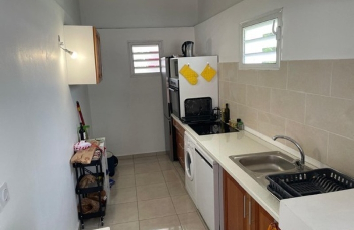 Vente Local commercial 151m&sup2; 5 pièces Gosier