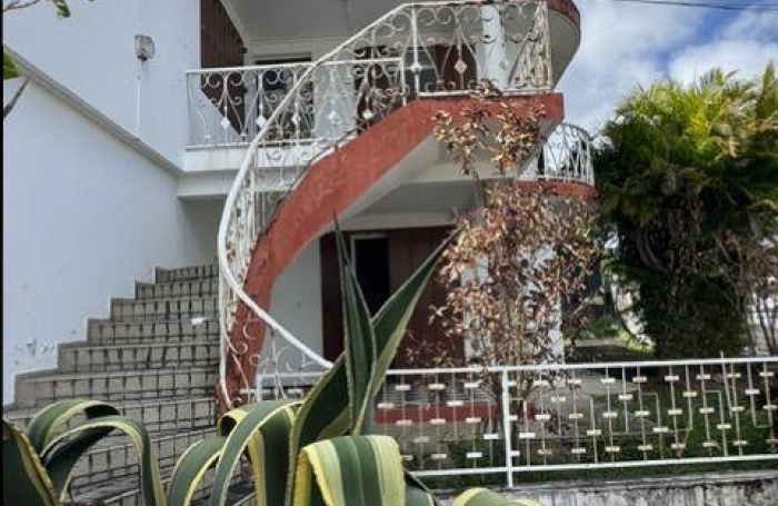 Vente Maison 173m&sup2; 6 pièces Basse-Terre