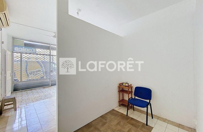 Vente Immeuble 542m&sup2; 14 pi&egrave;ces Pointe-&agrave;-Pitre