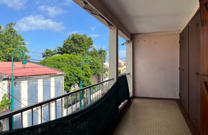 BASSE-TERRE- Immeuble de rapport avec fort potentiel locatif   Proximit&eacute; imm&eacute;diate du centre-ville