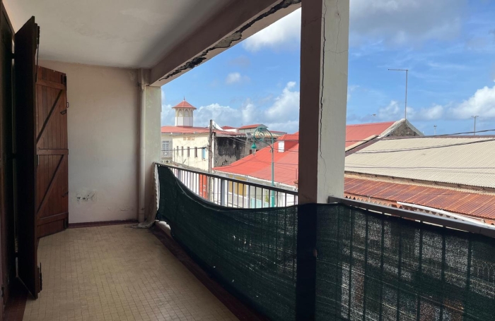 BASSE-TERRE- Immeuble de rapport avec fort potentiel locatif   Proximit&eacute; imm&eacute;diate du centre-ville