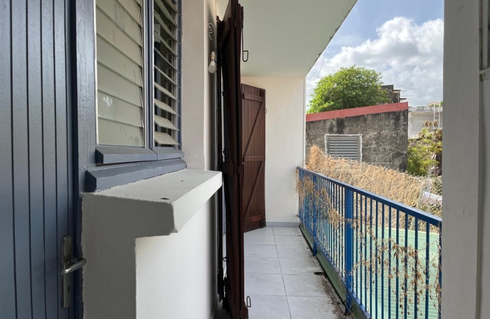 BASSE-TERRE- Immeuble de rapport avec fort potentiel locatif   Proximit&eacute; imm&eacute;diate du centre-ville