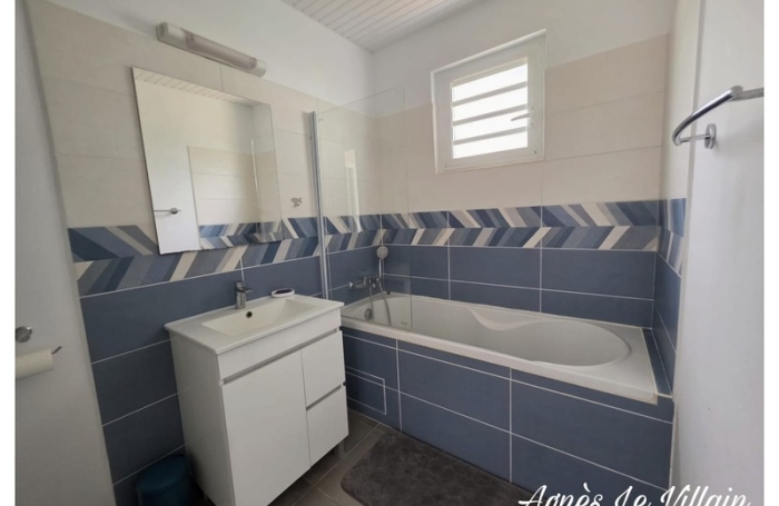 Vente Maison 94m&sup2; 4 pièces Bouillante