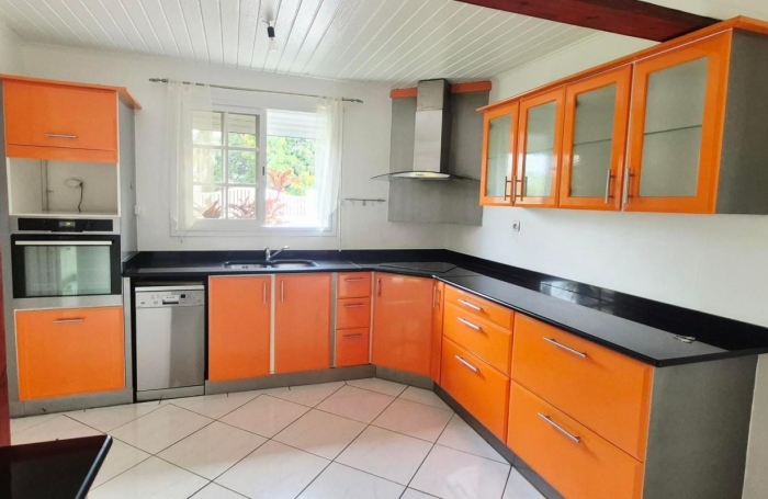 Location Maison 97115