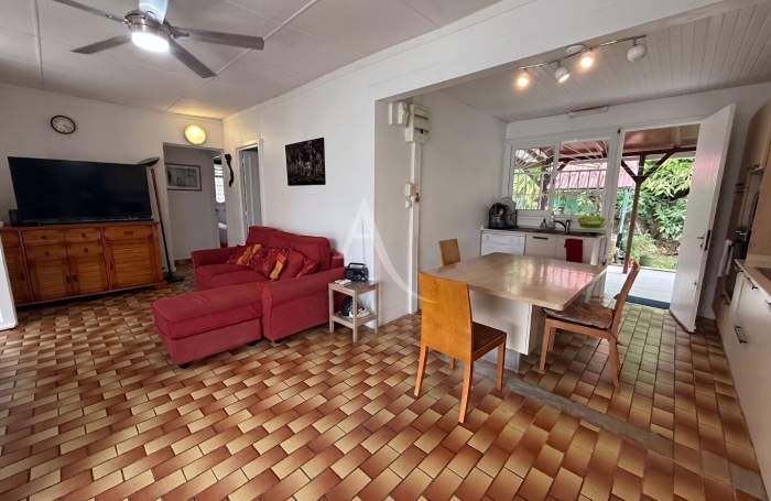 Vente Maison 98m&sup2; 5 pi&egrave;ces Les Abymes