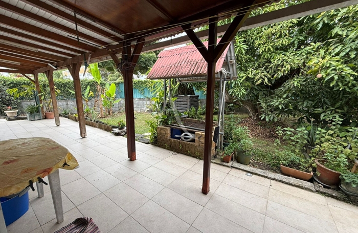 Vente Maison 98m&sup2; 5 pi&egrave;ces Les Abymes