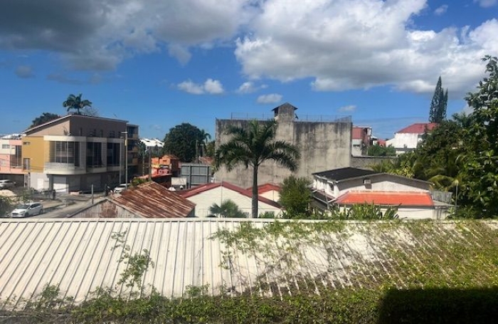 Vente Appartement 87m&sup2; 4 pièces Les Abymes