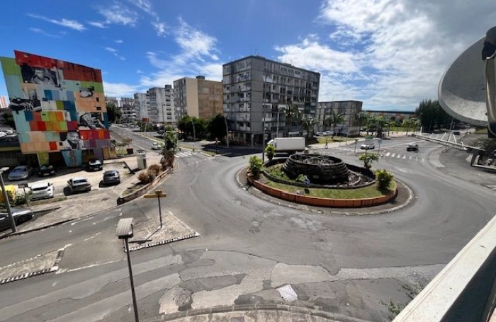 Vente Appartement 87m&sup2; 4 pièces Les Abymes
