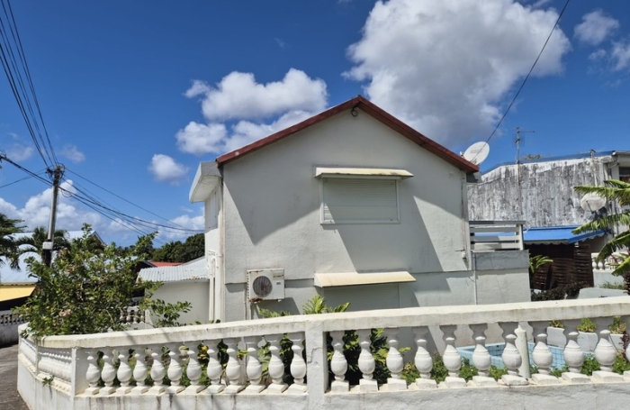 Vente Maison 144m&sup2; 7 pièces Gourbeyre