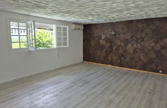 Vente Maison 144m&sup2; 7 pièces Gourbeyre