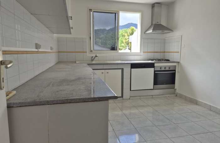 Vente Maison 144m&sup2; 7 pièces Gourbeyre