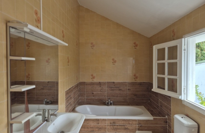 Vente Maison 144m&sup2; 7 pièces Gourbeyre