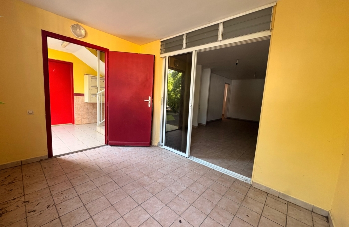 OFFRE A NE PAS RATER : APPARTEMENT &Agrave; VENDRE &Agrave; STE ROSE