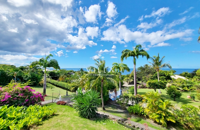 SUPERBE VILLA VUE MER 4 CHAMBRES+BUREAU - PISCINE - DESHAIES