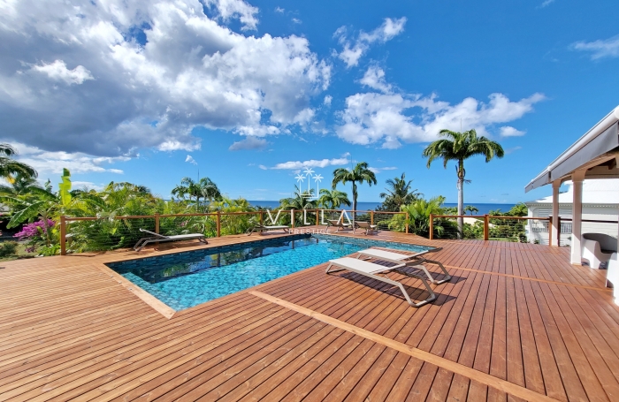 SUPERBE VILLA VUE MER 4 CHAMBRES+BUREAU - PISCINE - DESHAIES