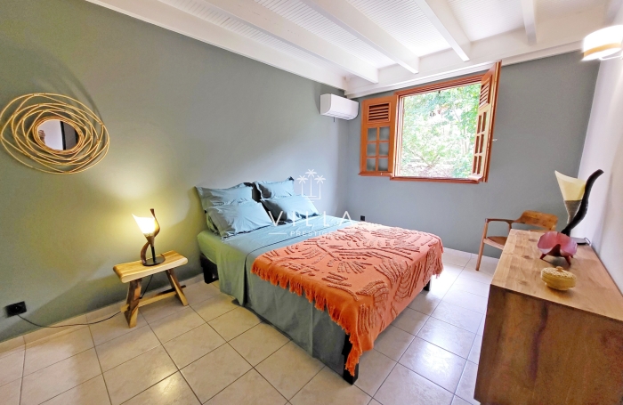 SUPERBE VILLA VUE MER 4 CHAMBRES+BUREAU - PISCINE - DESHAIES
