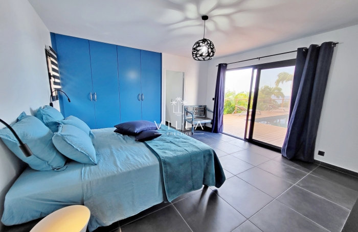SUPERBE VILLA VUE MER 4 CHAMBRES+BUREAU - PISCINE - DESHAIES
