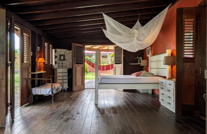 Maison cr&eacute;ole de caract&egrave;re sur 1 hectare   Grands-Fonds de Sainte-Anne