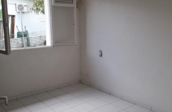 Location Maison 104.18m&sup2; 5 pièces Gosier